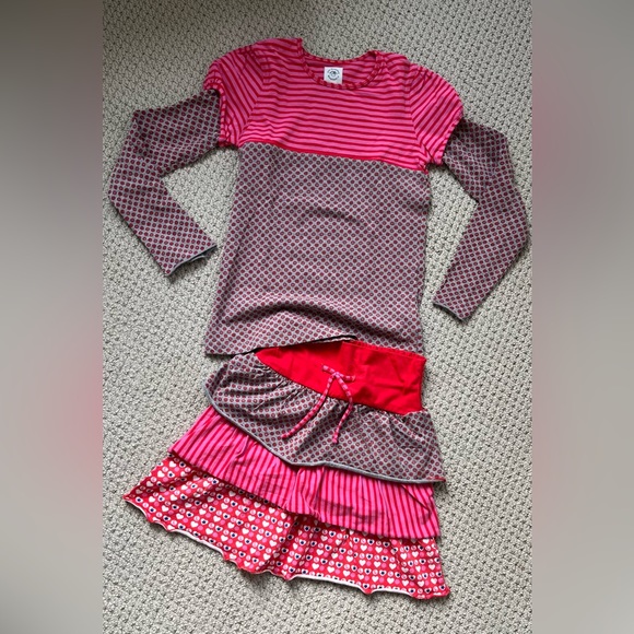 Beautiful matching skirt and top. Girls size 9/10. Dutch brand Little Bampidano - Picture 1 of 8